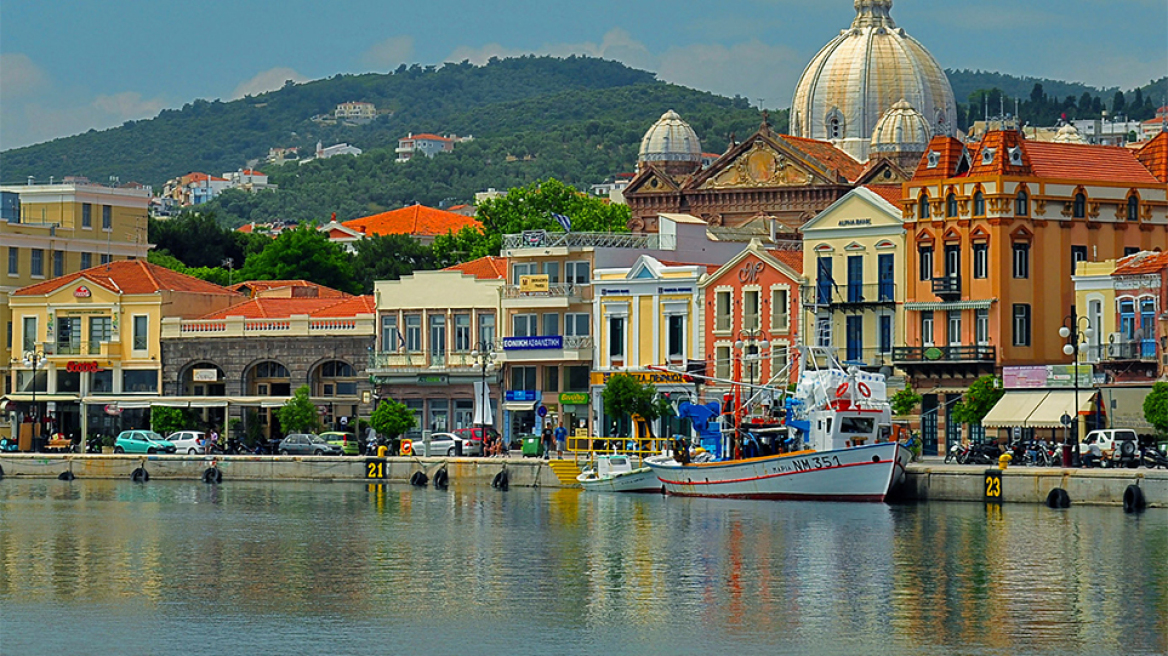 Παρατείνεται μέχρι τέλος του 2020 ο μειωμένος ΦΠΑ στα πέντε νησιά με hotspot