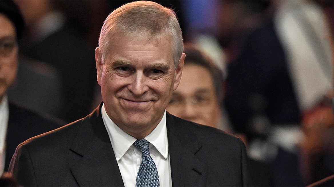 Πρίγκιπας Άντριου: Η κρυφή συνάντηση στο παλάτι με τη γυναίκα που φέρεται να συντόνιζε το «χαρέμι» του Έπσταϊν