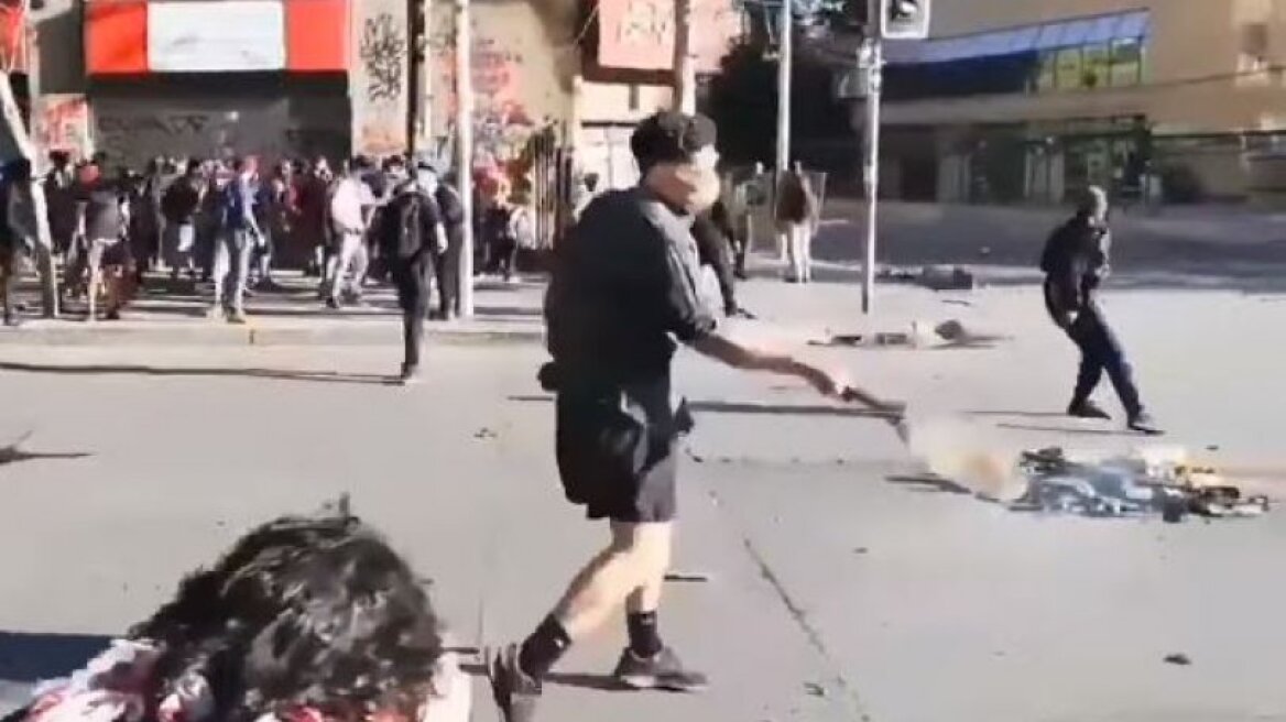 Ο Χιλιανός «Τσιτσιπάς» διαδηλωτής που έγινε viral!