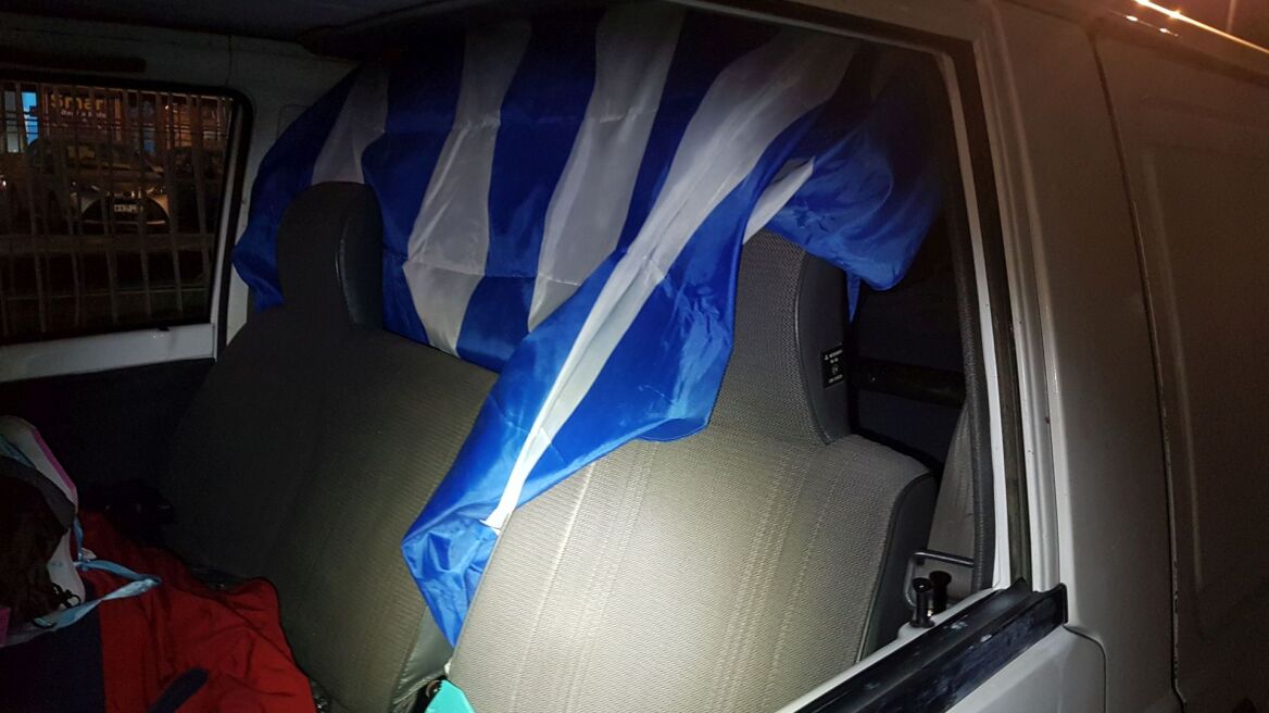 Χίος: Έλληνας διακινητής έκρυβε στο φορτηγό του 10 παράνομους μετανάστες