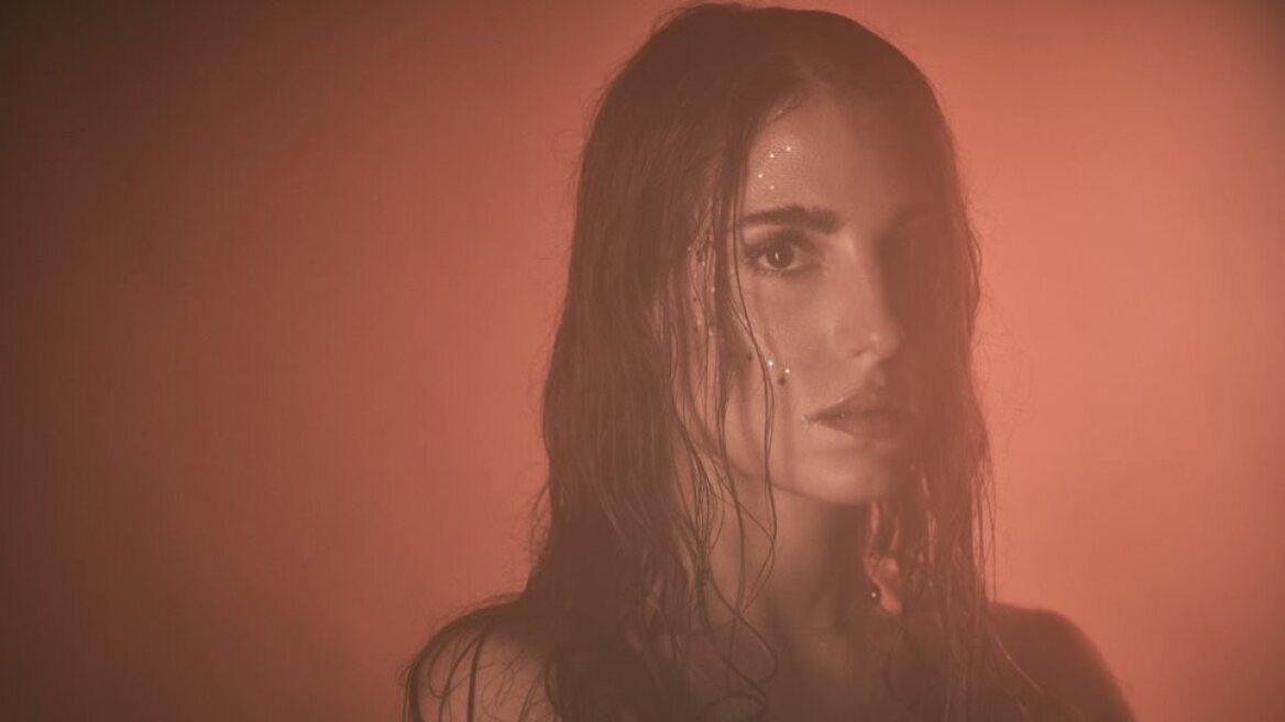 Η Παυλίνα Βουλγαράκη τραγουδά για τα παιδιά της Ένωσης «Μαζί για το Παιδί»