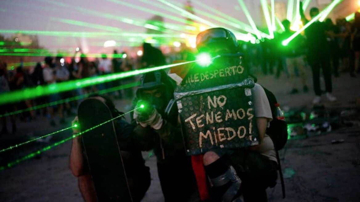 Χιλή: Λεηλασίες και εμπρησμοί καταστημάτων από διαδηλωτές