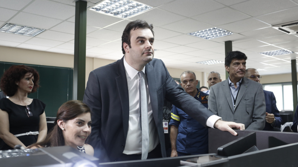 Πιερρακάκης σε παρόχους κινητής τηλεφωνίας: Μειώστε τις χρεώσεις στα δεδομένα