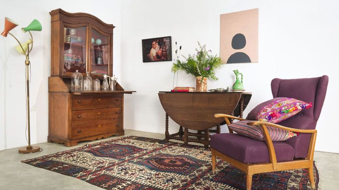 Το διαμέρισμα-γκαλερί-παλαιοπωλείο από τη Ρεβέκκα Καμχή