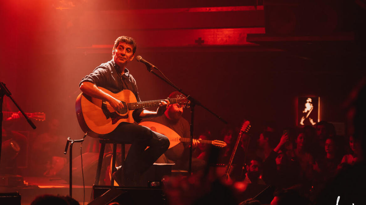 Φωτογραφίες: Το αδιαχώρητο στον Σωκράτη Μάλαμα 