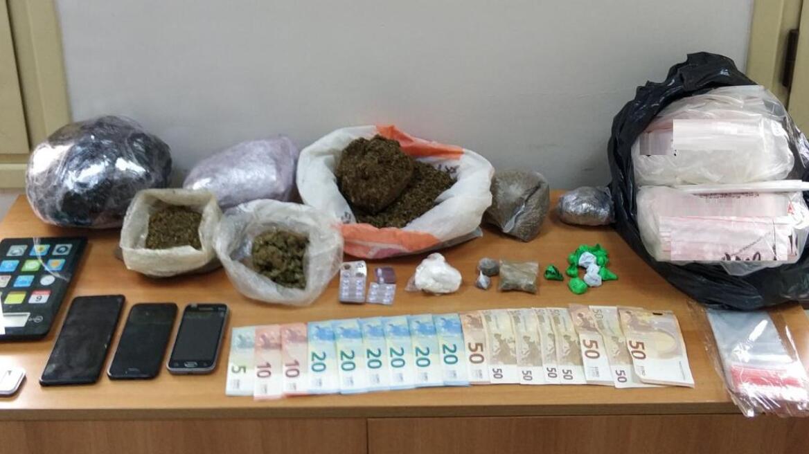 Κιλκίς: Ο σκύλος ανιχνευτής ανακάλυψε δυο κιλά χασίς, κοκαΐνη και χάπια