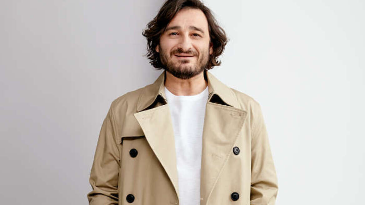 Βασίλης Χαραλαμπόπουλος: Περιγράφει την πρώτη οντισιόν με τον Άρη Σερβετάλη στο θρυλικό «Είσαι το ταίρι μου»