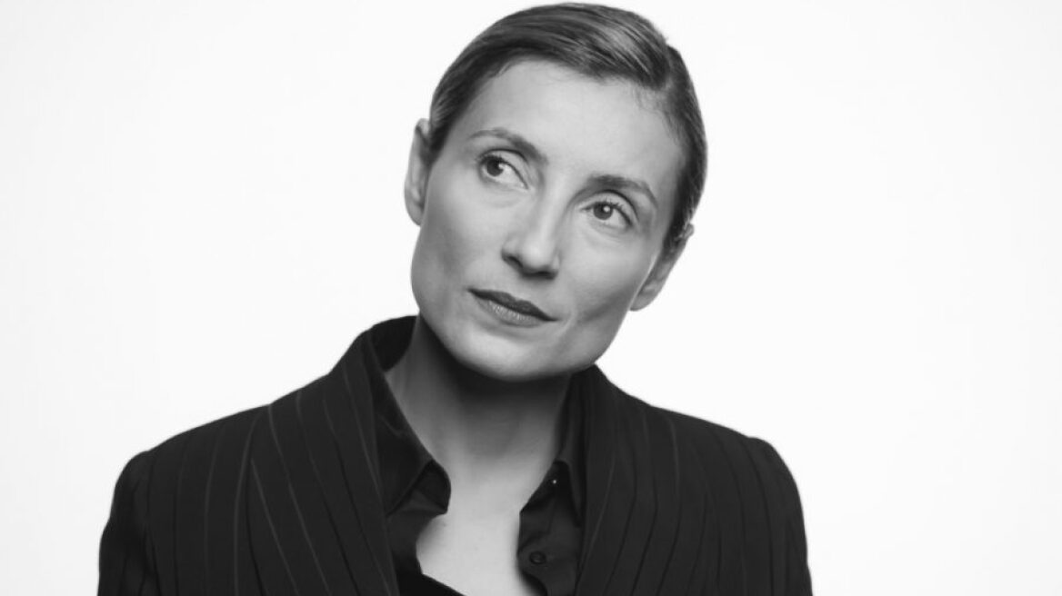 H Ευδοκία Ρουμελιώτη μιλά στο Marie Claire για την παράσταση Top Girls και την δύσκολη διαδικασία της υιοθεσίας - Βίντεο