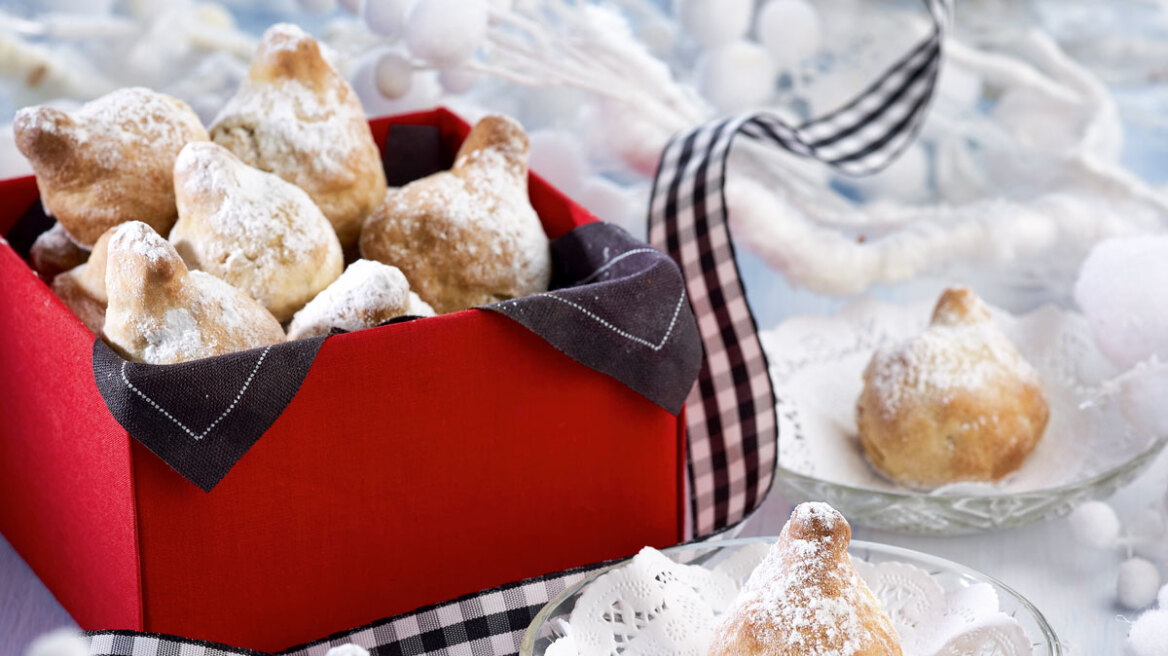 Μαμούλια, τα χριστουγεννιάτικα γλυκά της Χίου