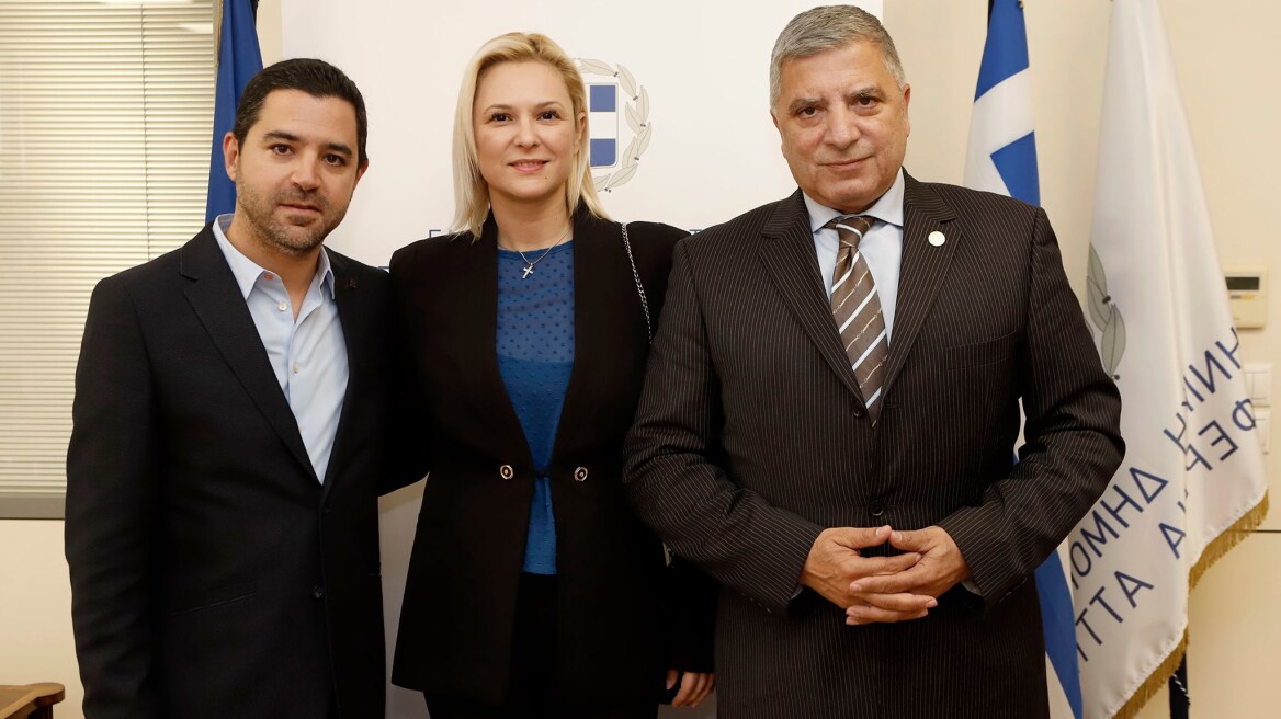 Συνάντηση Πατούλη με τον δήμαρχο Πόρου