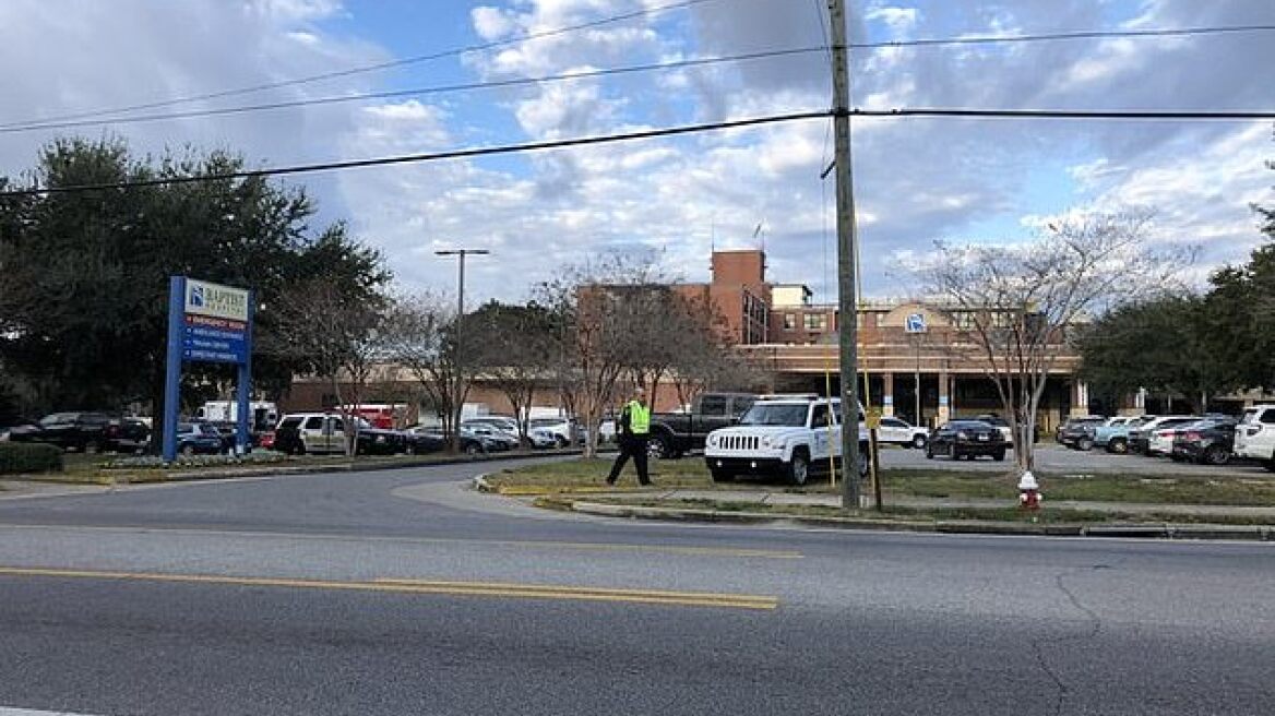 ΗΠΑ: Τουλάχιστον τρεις νεκροί από πυροβολισμούς σε ναυτική βάση στη Φλόριντα - Νεκρός κι ο δράστης