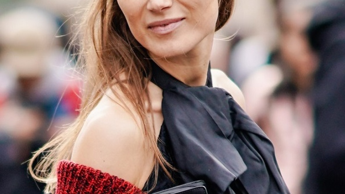 To Mango παλτό που θα θέλεις να φορέσεις πάνω από όλα τα βραδινά σου φορέματα στις γιορτές