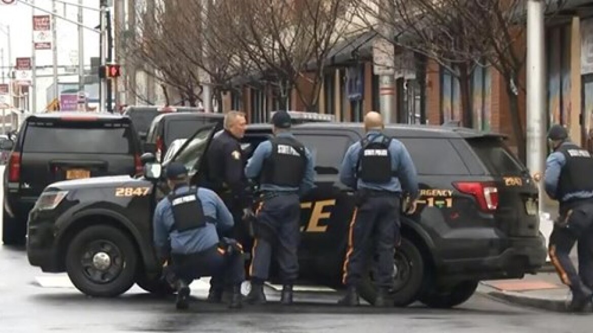 Νιου Τζέρσεϊ: Φονική ενέδρα με έξι νεκρούς - Έναν αστυνομικό, τρεις πολίτες και τους δύο δράστες