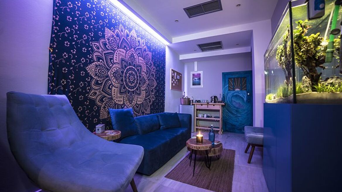 Στο Κολωνάκι υπάρχει ένα μέρος που για 60 λεπτά μπορείς να πετάξεις στους αιθέρες