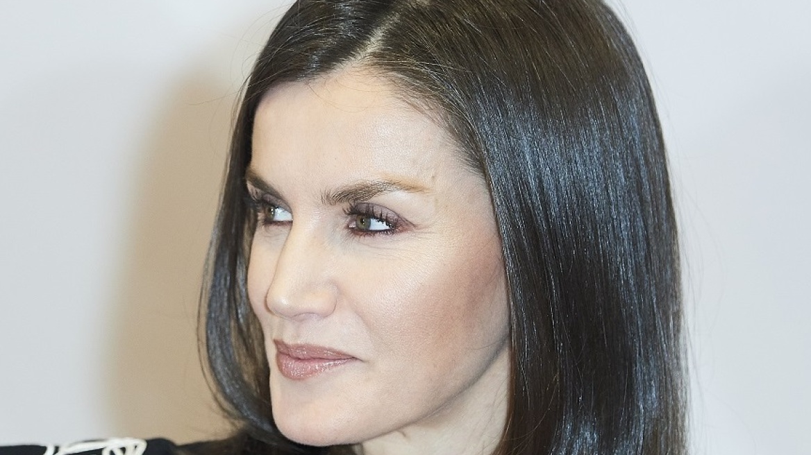 H Βασίλισσα Λετίσια με εντυπωσιακό, ’80s look