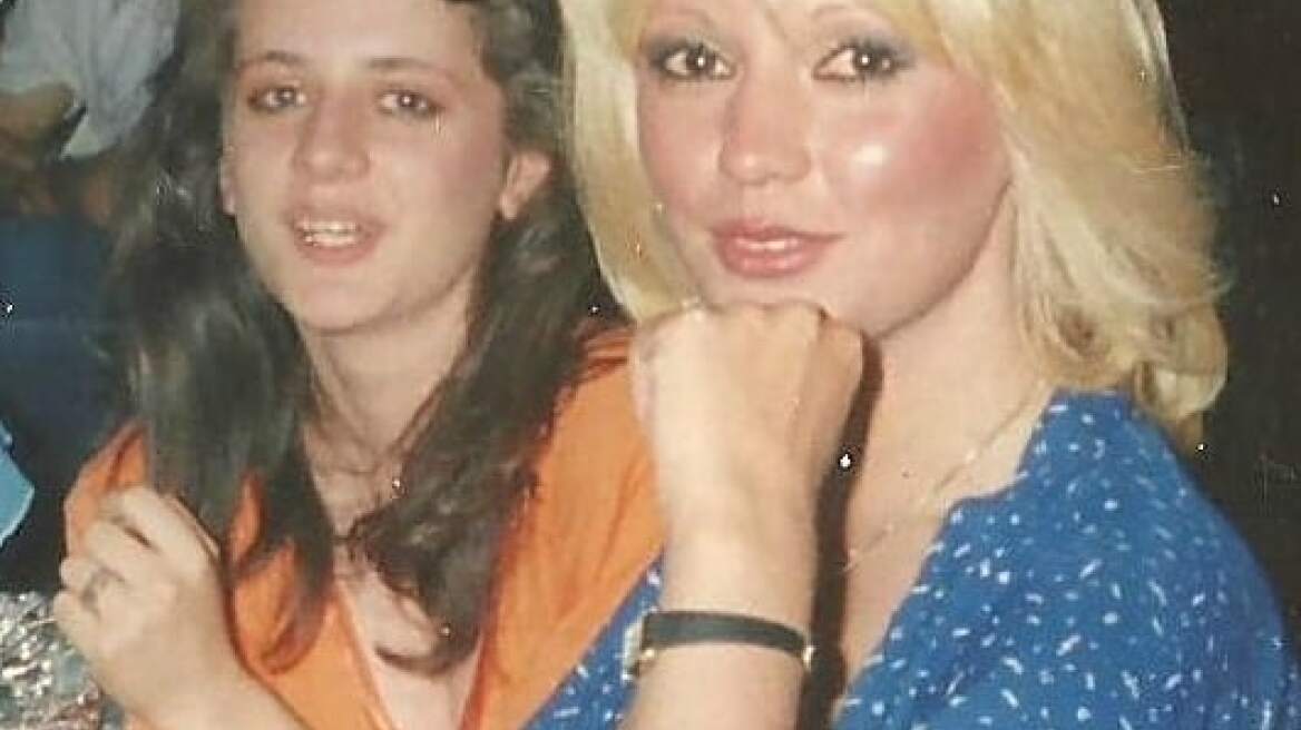 Η Καίτη Φίνου θυμάται τα τελευταία Χριστούγεννα με την αδελφή της: «Ας ήσουν εδώ καρδούλα μου»