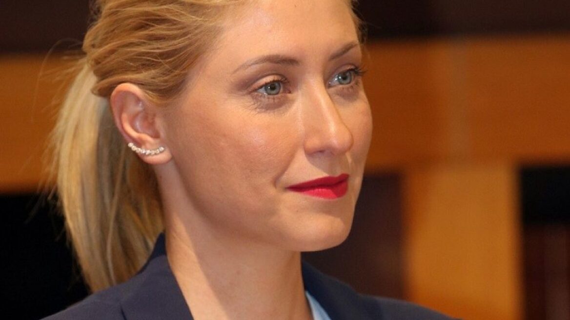 Η Σία Κοσιώνη και ο γιος της δίνουν άλλη διάσταση στο window shopping