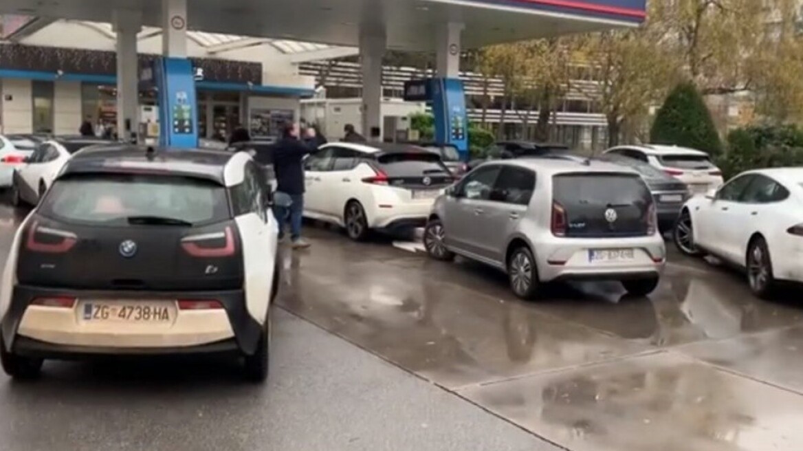 Κροατία: Διαμαρτυρία κατόχων ηλεκτρικών αυτοκινήτων