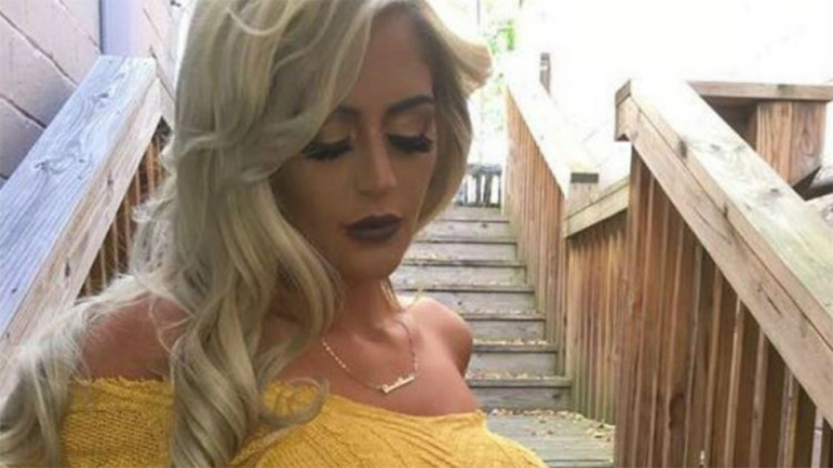 Η τρομακτική στιγμή που ένοπλος κλέφτης εισβάλει στο σπίτι μοντέλου που κοιμόταν γυμνή 