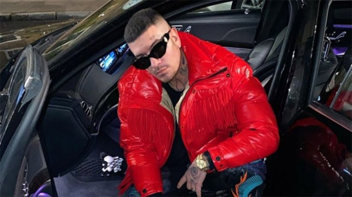 Ο Snik παραλίγο να πλακώσει στο ξύλο έναν φωτογράφο 