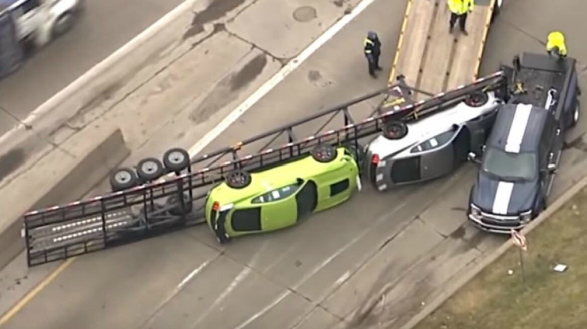 H απόλυτη καταστροφή για δύο καινούργιες Ford Mustang