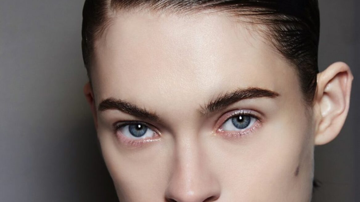 5 προϊόντα που θα σου χαρίσουν άμεσα πιο ξεκούραστο βλέμμα