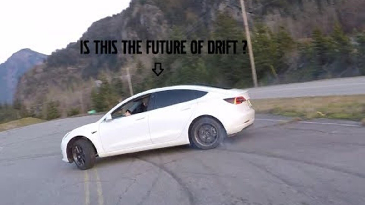 Το Tesla Model 3 S ντριφτάρει