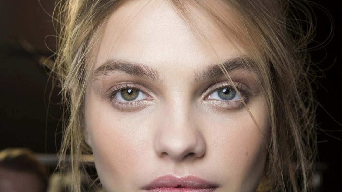 Το τρικ για να πετύχεις το τέλειο πρωινό μακιγιάζ σε 5 λεπτά