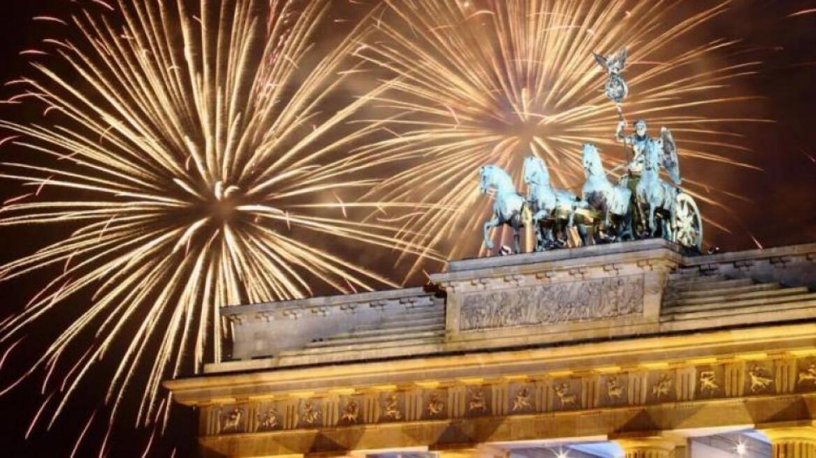 Το Βερολίνο απαγορεύει τα πυροτεχνήματα την Πρωτοχρονιά