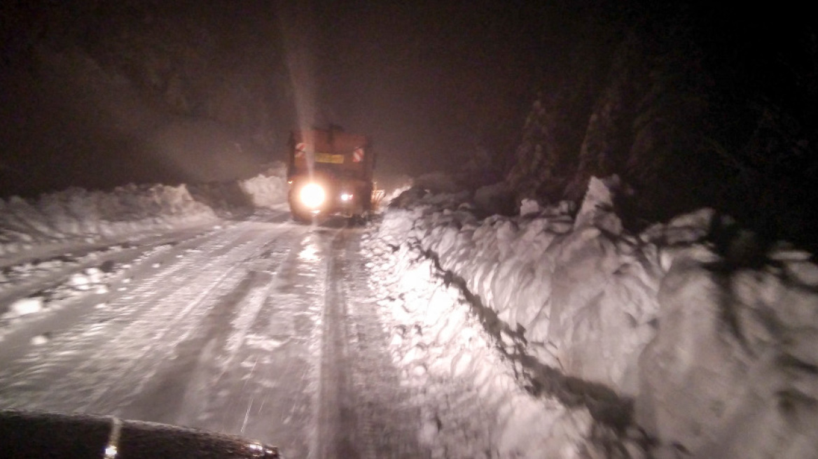 Κακοκαιρία: Σοβαρά προβλήματα από τις χιονοπτώσεις - Σε έξαρση η «Ζηνοβία»