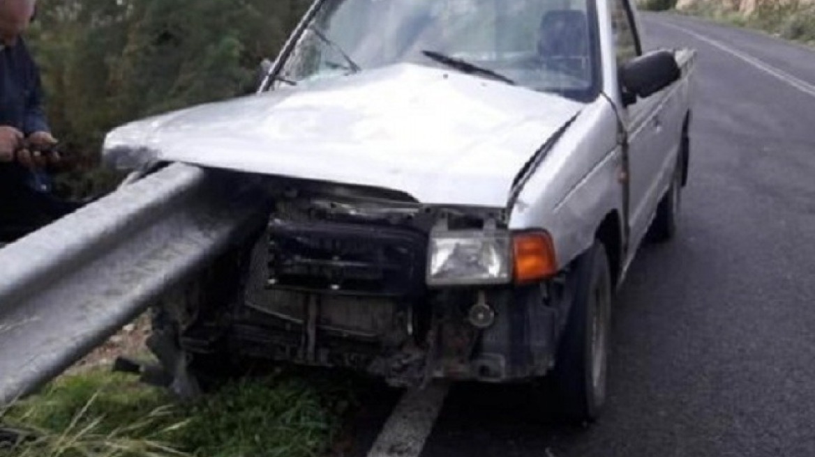 Σοβαρό τροχαίο στην Κρήτη: Οι μπάρες τρύπησαν αυτοκίνητο στην Ιεράπετρα
