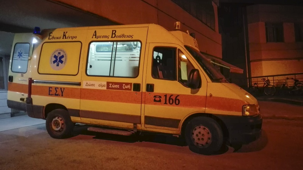 Ηράκλειο: Άγνωστοι χτύπησαν με μανία και τραυμάτισαν διασώστη του ΕΚΑΒ