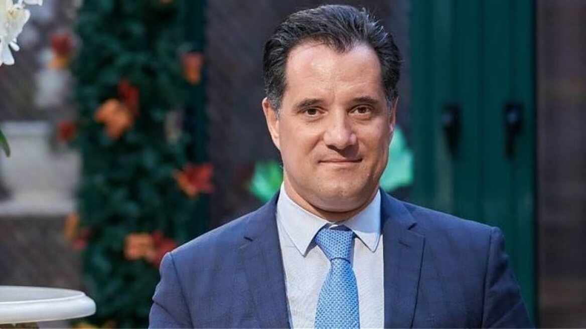 Γεωργιάδης: Θα γίνει αντιλογισμός του ποσού που χρεώθηκε ως συνδρομή σε e-banking