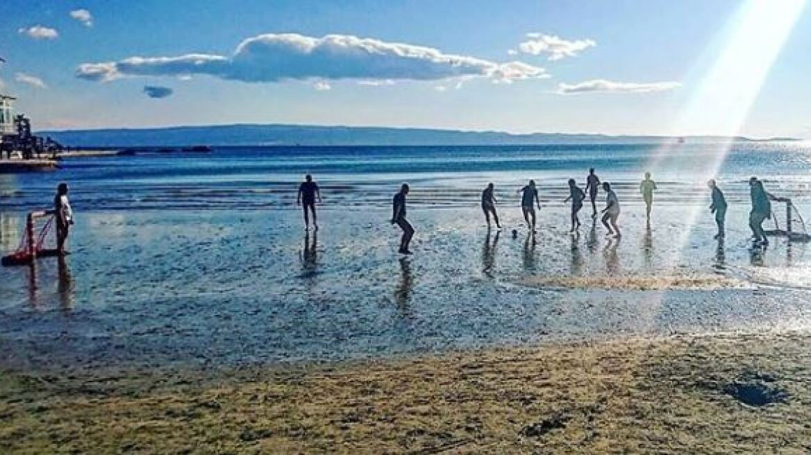 Κροατία: Γιόρτασαν τον ερχομό του 2020 βουτώντας σε θάλασσες και σε ποτάμια 