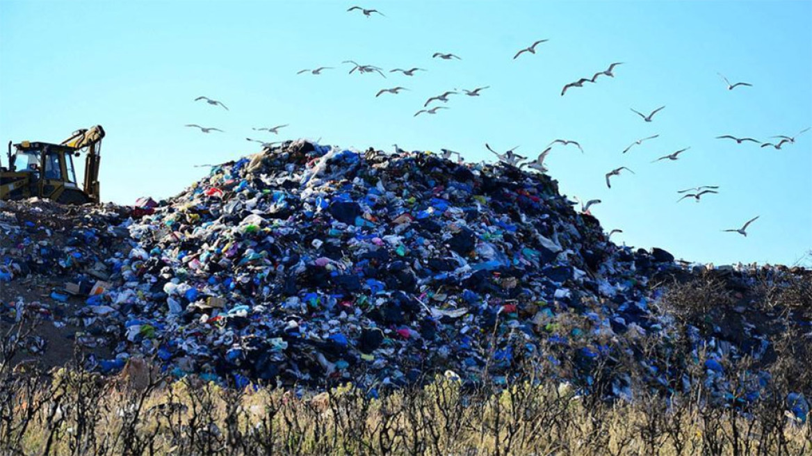 Γκάζι στη διαχείριση αποβλήτων με μπαράζ νέων διαγωνισμών