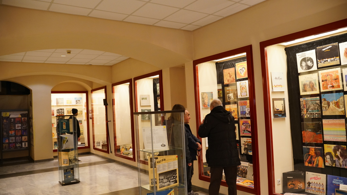 «CANVAS»: Η μεγαλύτερη έκθεση βινυλίου στο Αγρίνιο