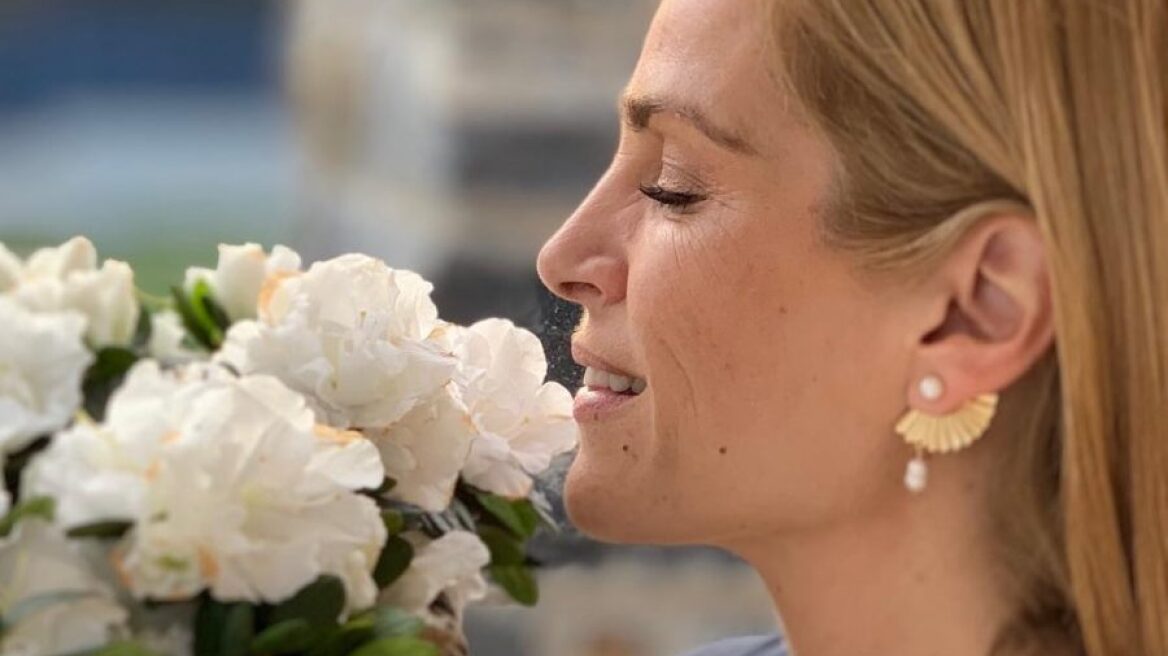 Η πρώτη φωτογραφία της νεογέννητης κόρης της Τζένης Μπότση