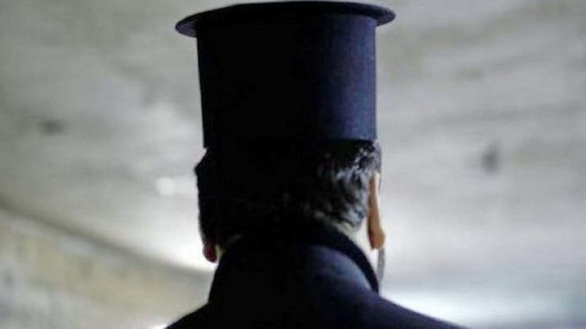 Πάτρα: Στον εισαγγελέα το μεσημέρι ο παπάς που φέρεται να πυρπολούσε καρναβαλικές κατασκευές