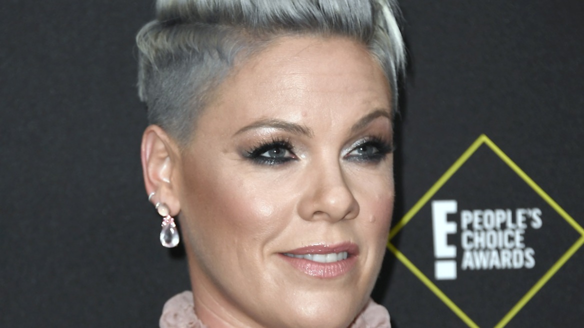 Pink: "Νιώθω συντετριμμένη" 