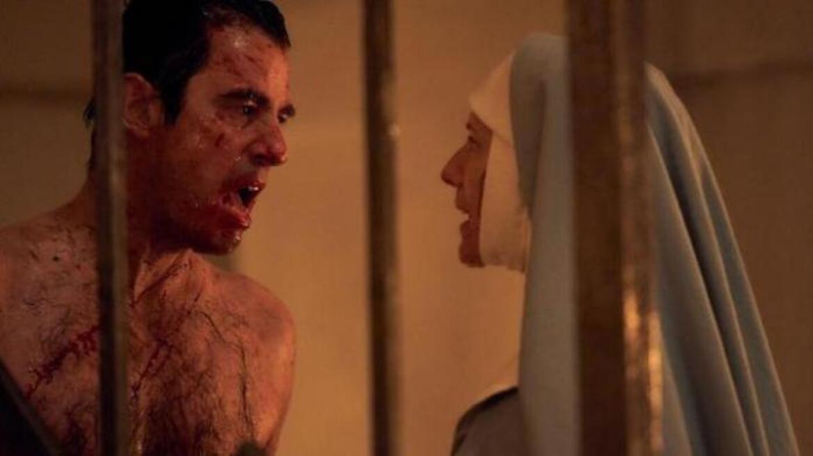 «Έξυπνες» διαφημιστικές πινακίδες για το «Dracula» του BBC αποκαλύπτουν τα μυστικά τους... μόνο το βράδυ!