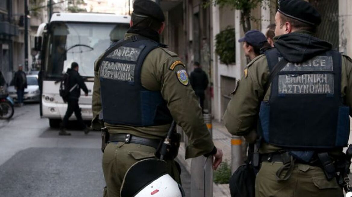 Εξάρχεια: Ρατσιστική επίθεση Αλγερινού ληστή σε δύο ανήλικους