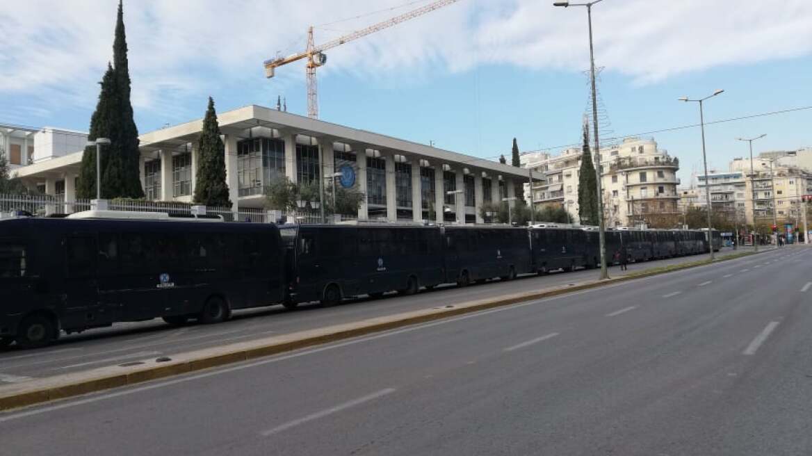 Αντιπολεμική πορεία στο κέντρο την Αθήνας 