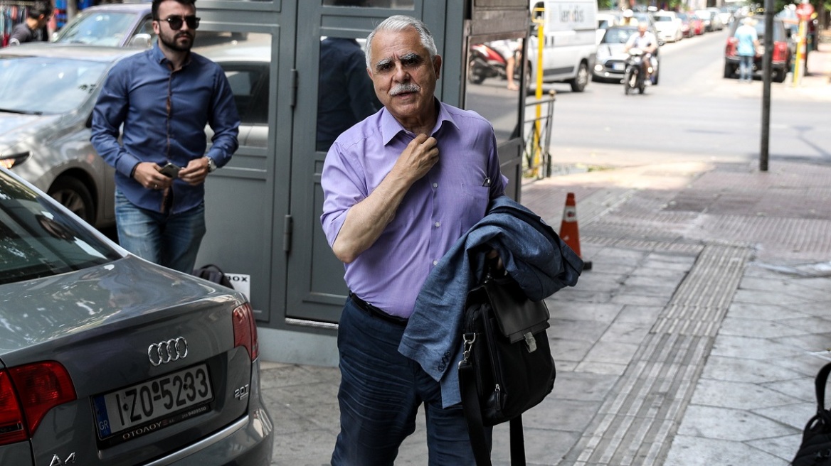 Μπαλάφας στο ΘΕΜΑ 104.6: Να λήξουν οι καταλήψεις - Υπέρμετρη και αλόγιστη βία από την Πολιτεία 