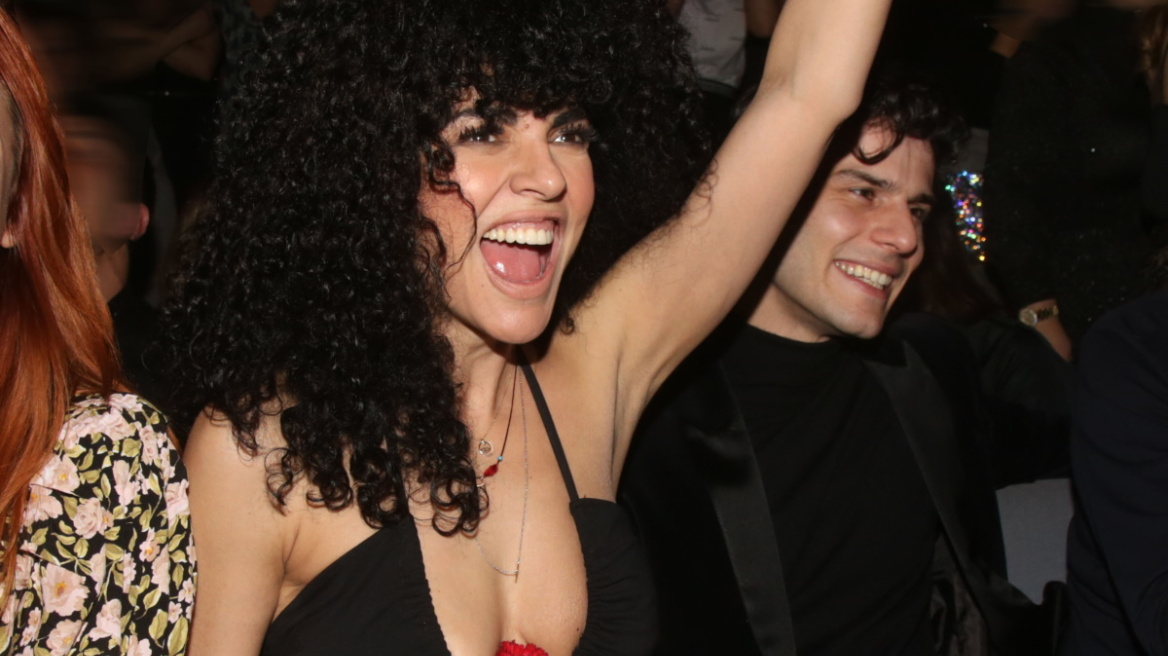 To αποκαλυπτικό κορμάκι της Μαρίας Σολωμού τράβηξε τα βλέμματα