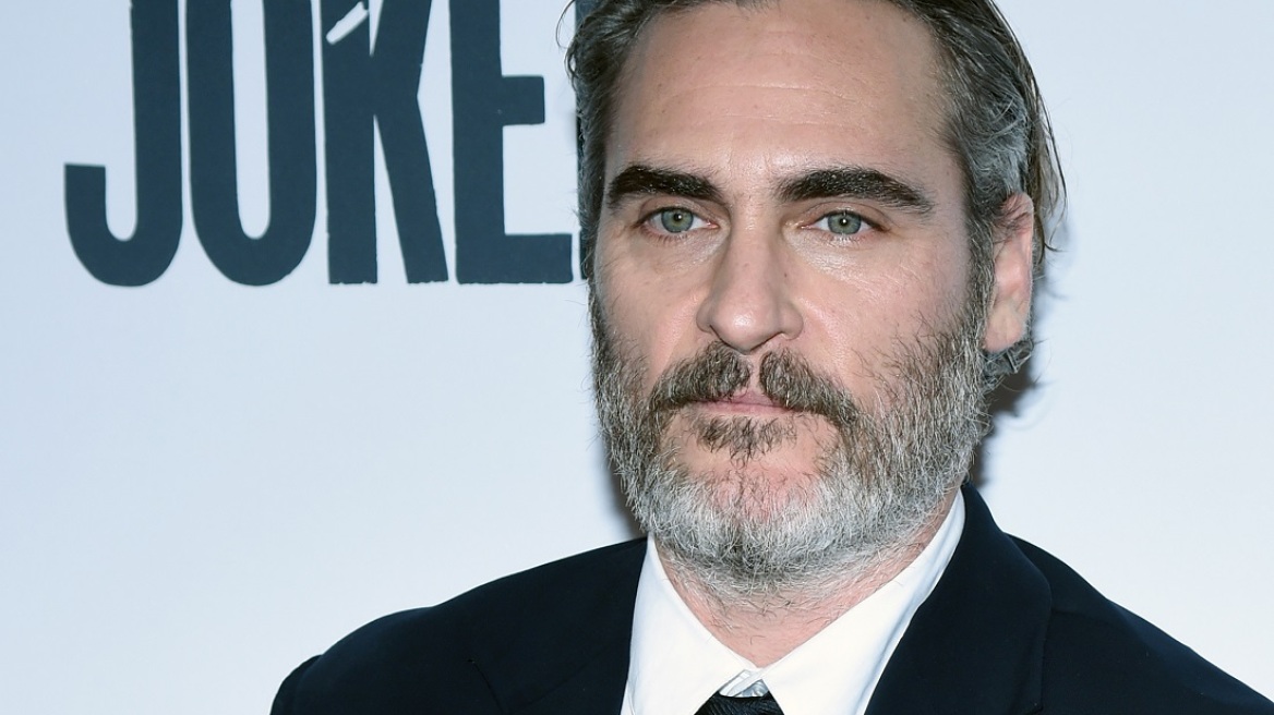 Ο Joaquin Phoenix μιλά για πρώτη φορά για το πόσο επηρεάστηκε από το θάνατο του αδερφού του