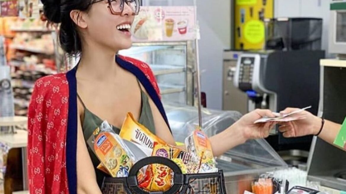 Στην Ταϊλάνδη απαγορεύτηκαν οι πλαστικές σακούλες και οι καταναλωτές γίνονται πιο δημιουργικοί 