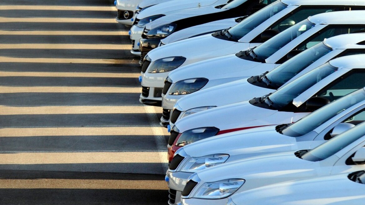 Δε θα πιστέψετε πιο αυτοκίνητο πουλάει...σαν τρελό στην πλούσια Ελβετία!