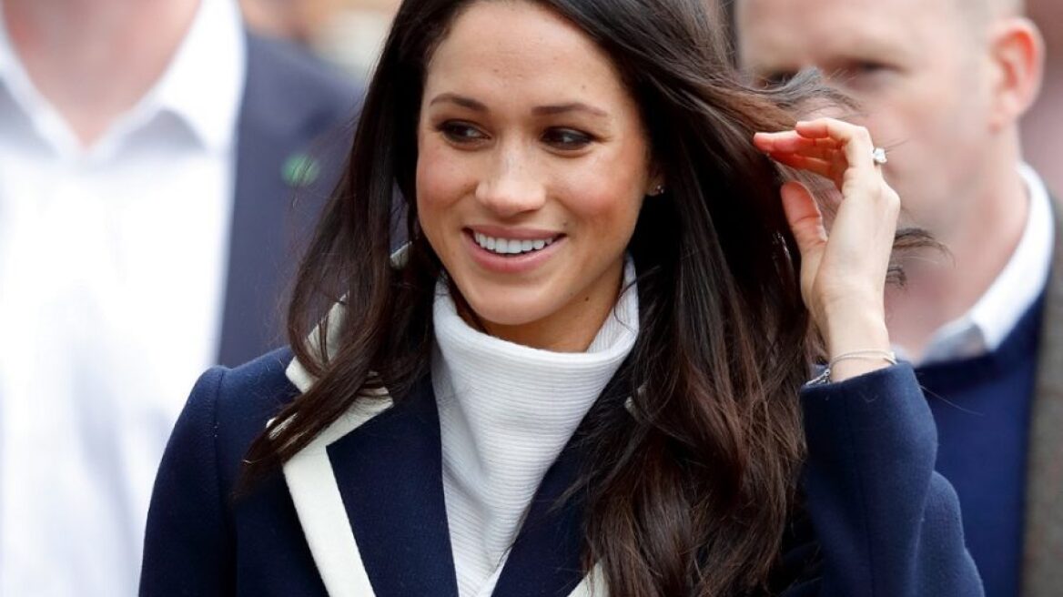 Το νέο μπλε παλτό της Μέγκαν Μαρκλ που ξεπούλησε 