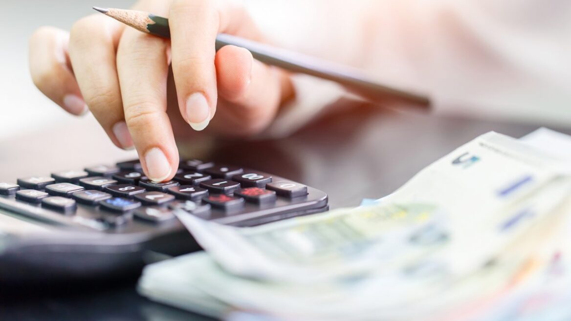 Απαλλαγή: Σε ποια περίπτωση μειώνονται στο μισό τα ασφάλιστρα