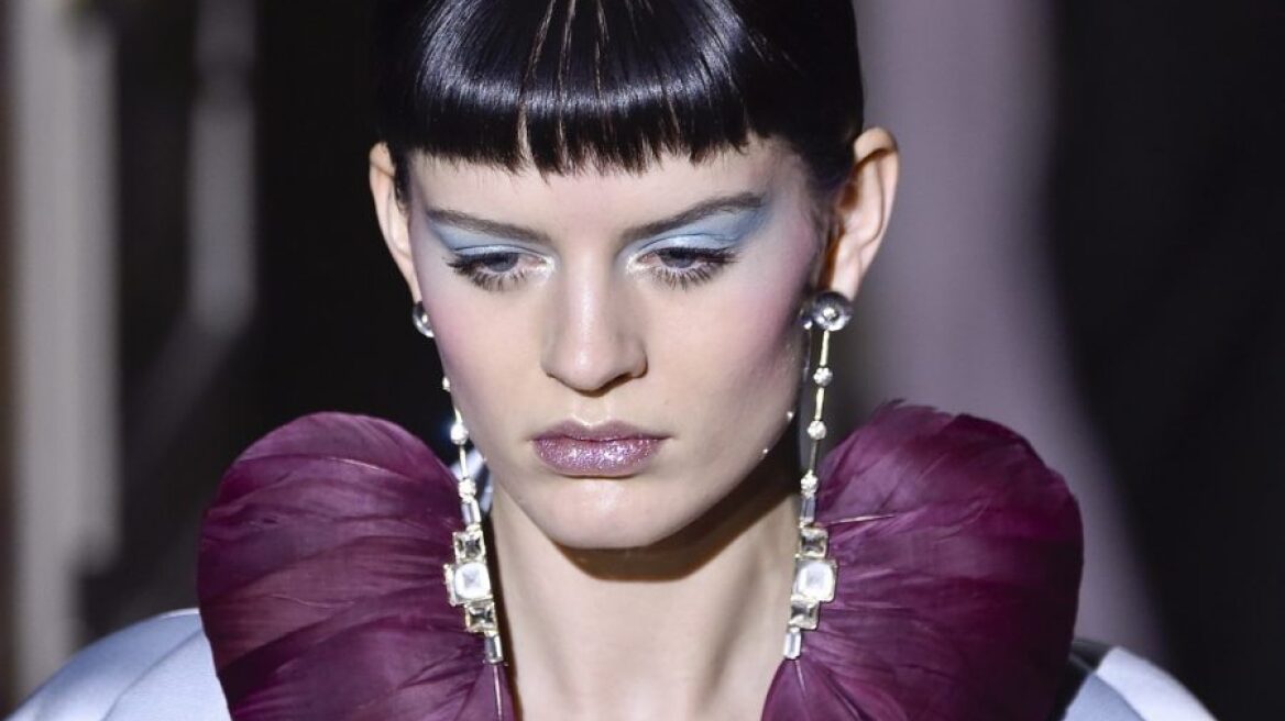 Sublime sparkle – Το ονειρικό μακιγιάζ χειλιών στο couture show του Valentino SS20